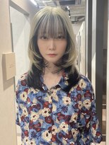 フレーム 博多店(FRAME)&nbsp;ホワイトブラック逆インナー×ウルフレイヤーカット【福岡博多】