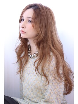 マルシェ(marche) 20代30代40代  前髪なしロング レイヤーパーマ