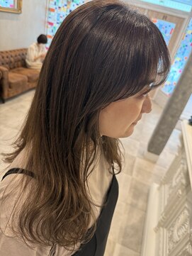 リノ カルバリ(Lino Calbari) 透け感グレージュ