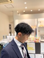 アレーズバイベニボンズ(Alaise by Beni,Bond's)&nbsp;縦落ちツイストスパイララパーマ