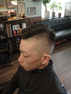 ディーアイジーカットクラブ(DiG CUT CLUB) 震災刈りアイロンパーマ