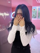 ダズリングディア(Dazzling Deer)&nbsp;ブルー／ブラック／ロング／巻き髪／暗めカラー／学割