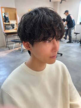 シーフ 千葉(Cyf) MEN’S HAIR/サーフカール/刈り上げセンターパート/佐久間玲於