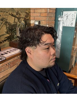 フォーコーナーズ(Four Corners) スキンフェードツーブロック刈り上げジェットモヒカンマンバン