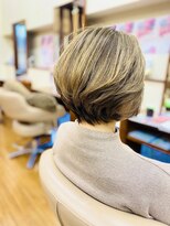 ルーム(room) 前下がりショートボブ
