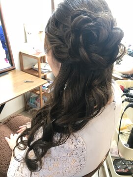 ロカット サロン(Roquat Salon) ハーフブライダルお花アレンジ【ヘアアレンジ 立川/立川南/袴】