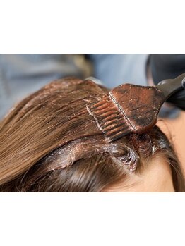 《千歳駅から車で5分/駐車場あり》多数のカラー剤を取り揃えているので、美しい仕上がりが叶います☆