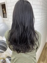 ホワイト(WHITE HAIR@NICOLA)&nbsp;マットグレー×ゆるふわ艶ロング