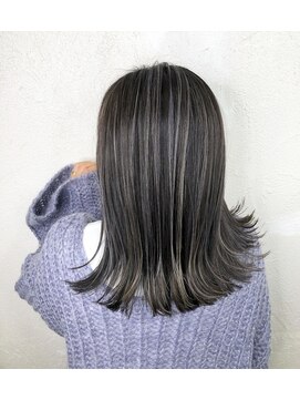 ループ(LOOP) 外ハネロブ×極細コントラストハイライト×カラー