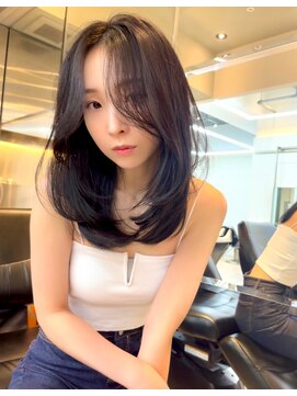 ノク(nok) ミディアムレイヤー_前髪マチルダボブピンクベージュ