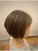 丸みショートボブ×ハイライト