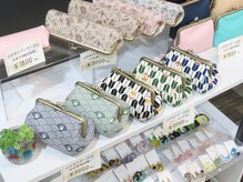 ハンドメイドの商品も置いています。ご要望で注文も受付します☆