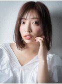 くすみベージュエアストレート前下がりボブディu志木30代40代