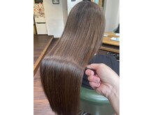 サロン ド デュラス(Salon de Duras)