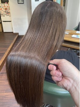 サロン ド デュラス(Salon de Duras)の写真/【髪にドラマを。】繰り返しのカラーで傷んだ髪もしっとり纏まりサラサラの髪質に！品のあるうるツヤ髪に♪