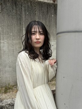 シー(she.) ゆる巻きミディアム