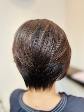 カルマ(CALMA) ☆前下がりショートボブ☆