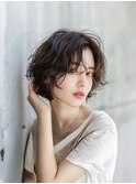 束感ショートボブ×大人フェミニン