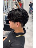 フェザーショートニュアンスパーマセンターパートツーブロック