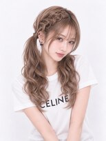 キャロル(CAROL)&nbsp;韓国風ツイン編み込み×ロングヘアアレンジ