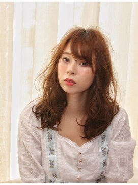 エピローグ(epilogue) フェアリーなミディアムウェーブヘア【北新地　西梅田】