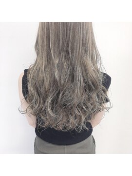 ガーランドウメダ(Garland umeda) リラックスウェーブ＿ロング＿000570