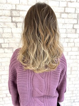 ヘアーアンドメイク ニューヨークニューヨーク 姫路店(Hair&Make NYNY) インスタ掲載　外国人風グラデーション