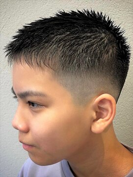 ビンゴ(BINGO) ba378ツーブロック刈り上げアップバング短髪バーバースタイル