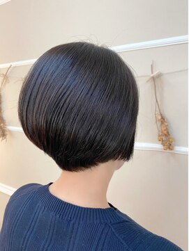 スミィ(Smy) 前下がりショート