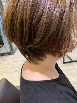 トレ(tre.) 甲子園口/髪質改善/白髪染め/ショート/酸性ストレート/美容室