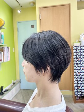 シースティア(siistia) 頭の形を綺麗に見せるショートカット