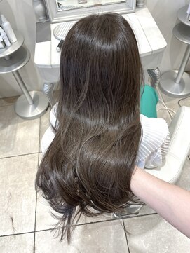 ザックラフィネ(ZACC raffine) 透明感たっぷりオリーブグレージュ