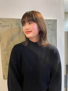 ブルック(BROOK.) ツヤ感ベージュ