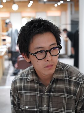 クオル 立川(QOL) 刈り上げない短髪 スパイキーショート 大人男子ヘア