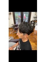 美容室 メザミー MESAMIES ビジネスカジュアル20代30代無造作ウェーブツーブロック