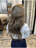 ナチュラルグレージュ