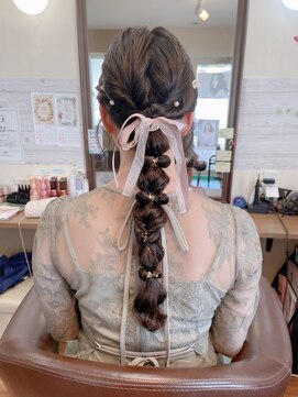 サロンドミナ(SALON DE MINA) 編み下ろしロングヘアー