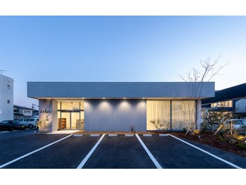 eclat hair’s BEAU group【エクラ　ヘアーズ　ボウ　グループ】