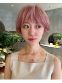 ホワイトピンクカラーショートボブブリーチダブルカラー