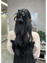 ヘルツ(Hz) ヘアセット/ハーフアップ/カチモリヘアハーフアップ