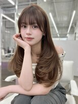 アイヴィ 表参道(IVY)&nbsp;韓国レイヤーカットワンカールハッシュカットヘーゼルベージュ