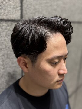 ヘアモード キクチ 銀座店 ビジネスナチュラル毛流れパーマ