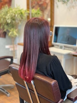 ヘアーデザイン ニコ(Hair Design nico) レッド系グラデーションカラー