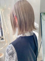 テトヘアー(teto hair) 外ハネボブ、ミルクティーベージュ、ブリーチカラー