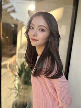 ルル 表参道(lulu.) 流しやすい顔まわり　顔周りカット　ストレート