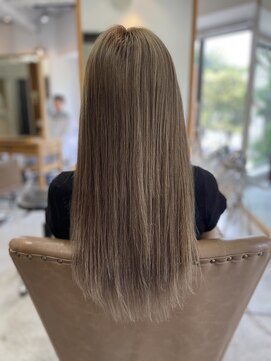 フツーロ 栄(FUTURO) ベージュカラー　ハイトーン　プルエクステ　エクステ