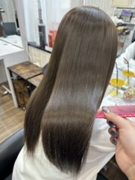 ネクサス 心斎橋(Nexus) グレーベージュレイヤーロングアッシュカラー 黒髪前髪パーマ