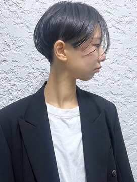 ラウンジ モリオ イケブクロ(Lounge MORIO Ikebukuro) 【morio池袋】クールで個性的な20代黒髪前下がりショート♪