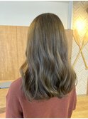 オリーブベージュ×重めセミロング