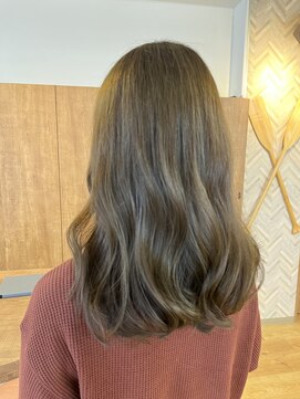 バイエイト 野並店(By Eight) オリーブベージュ×重めセミロング